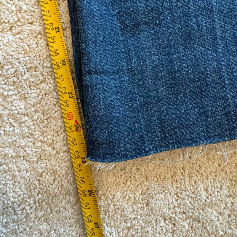 Seven7 Ladies High-Rise Step Hem Cropped Fashion Jean Size 8 gallery