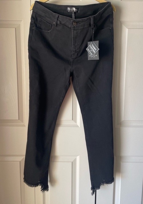 Wild Oak Boutique | Vintage Jeans. NWT. Size 1X. Raw hem. Stretch. Festival Boho