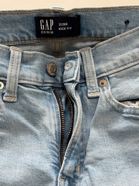Gap blue denim jeans pants Size 2 26 R Kick fit summer spring fall holidays