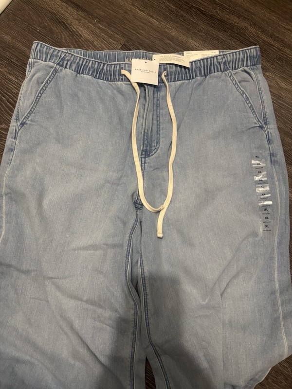 American Eagle Outfitters Women’s Wide-Leg Jeans XL Light Wash Blue