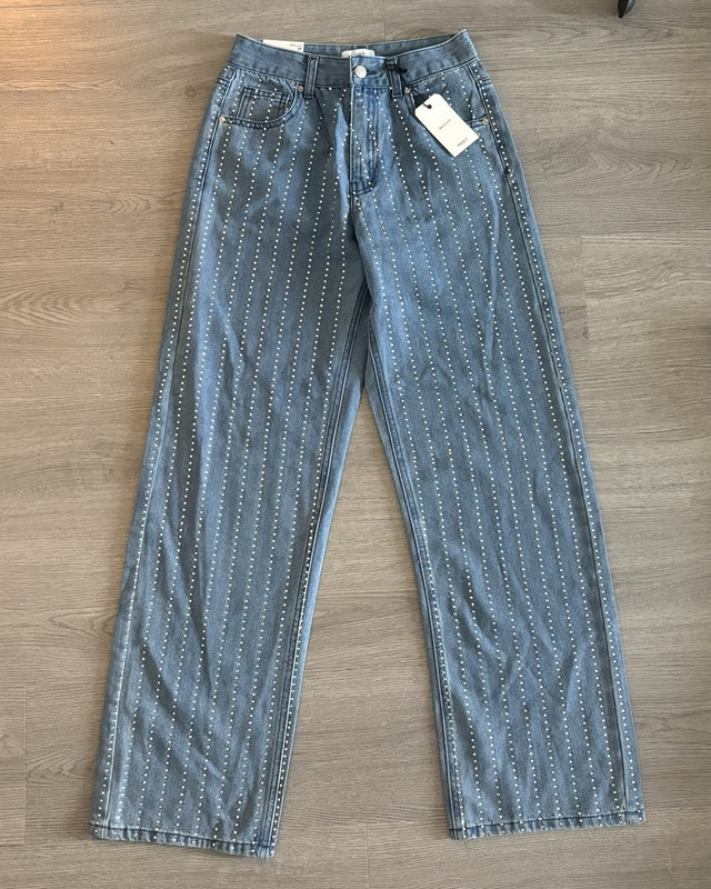 Forever 21 Studded Medium Wash Blue Loose Fit Straight Jeans 5-Pocket