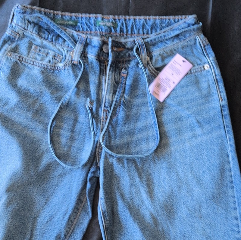 Women’s Blue Denim Jeans Button Zip Drawstring Closure Medium Wash Pockets