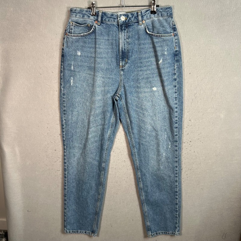 BDG Urban Outfitters Mom Jeans High-Waisted Light Wash Denim Womens Size 31