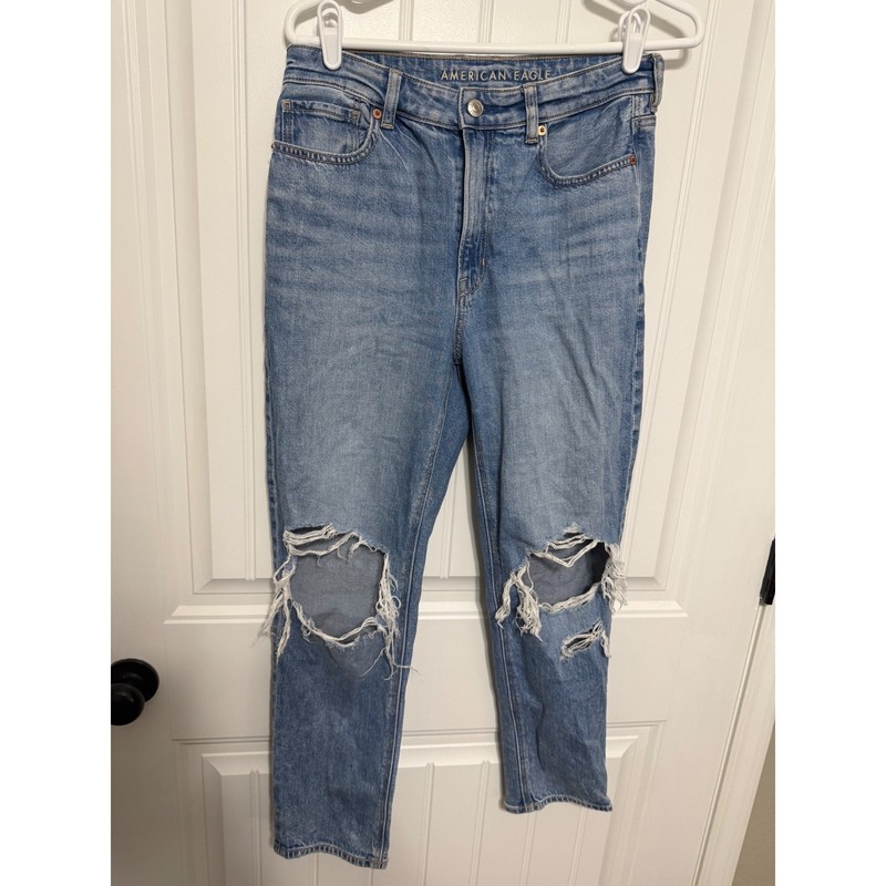 American Eagle Mom Jeans Womens 6 Short Blue Distressed Strigid High Rise