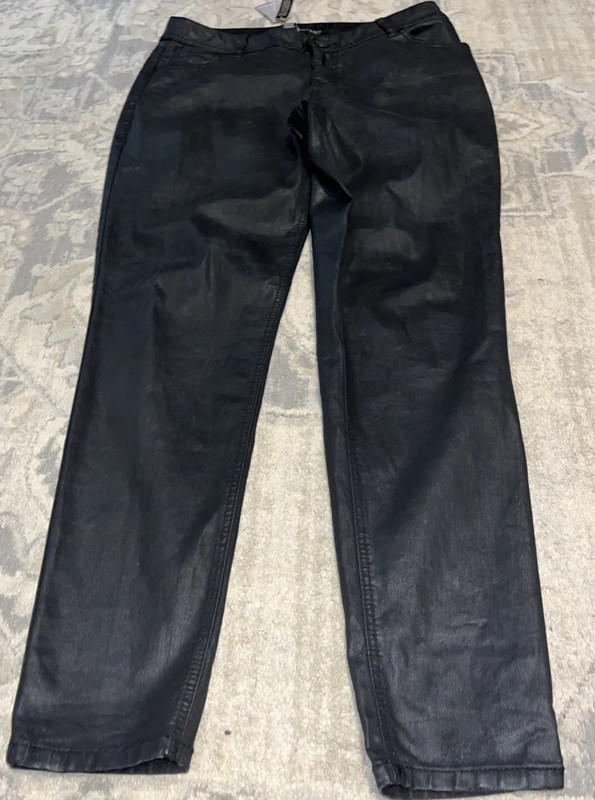 New Lane Bryant Women’s Shiny Black Stretch Skinny Jeans Size 14