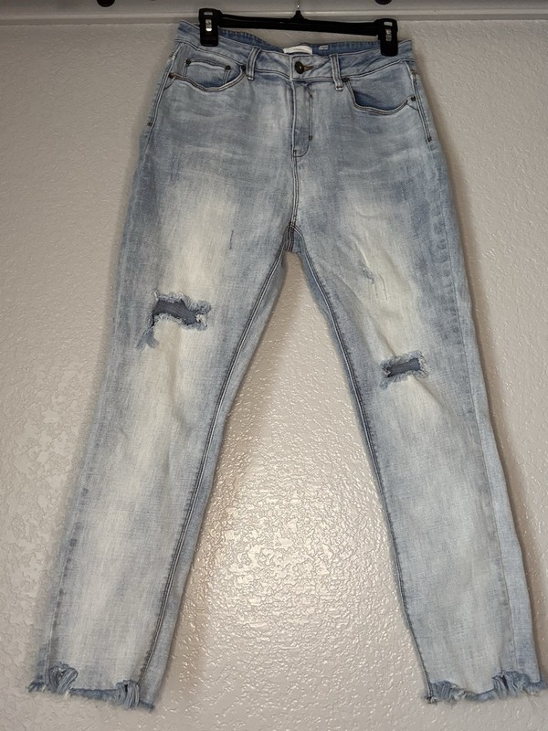 High Rise Mom Jeans Distressed Raw Hem tapered leg ankle Sz 29 a loves a