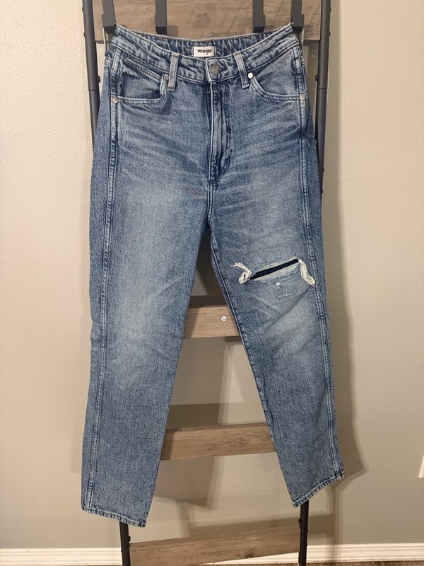 Wrangler Walker Jeans, Retro Logo, Stretch, Slim Straight Leg, Women’s Size 27