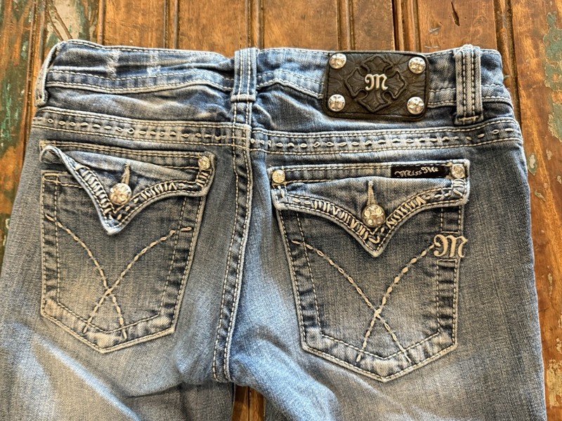 Miss Me Women's Signature Rise Bootcut Jeans Blue Medium Wash Stretch Denim