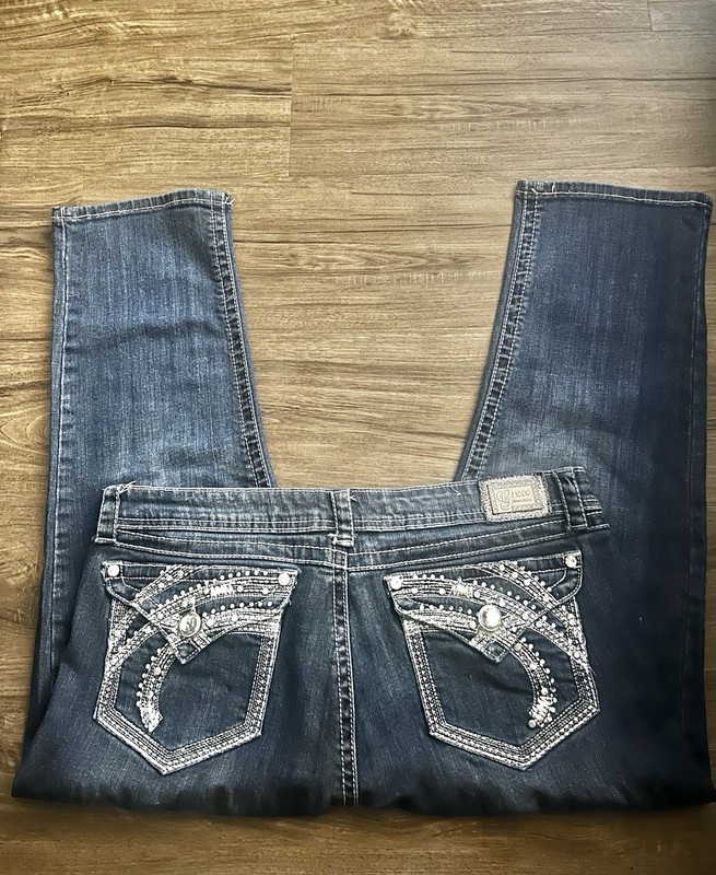 Grace in LA Women’s Ankle Jeans Size 17 Dark Wash Denim Rhinestone Pockets