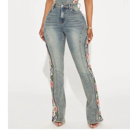 Fashion Nova NWT Size 3 Floral Embroidered Flare Amari Jeans Western Coquette