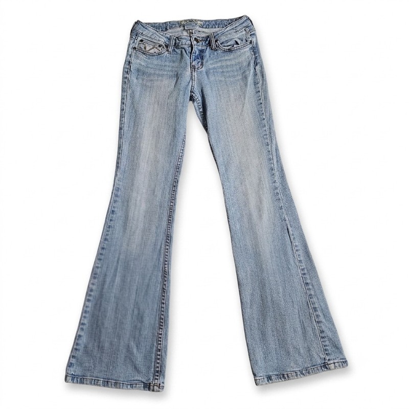 Vintage Y2K YMI Low Rise Flare Jeans Size 7 Embroidered Pocket Light Wash Denim