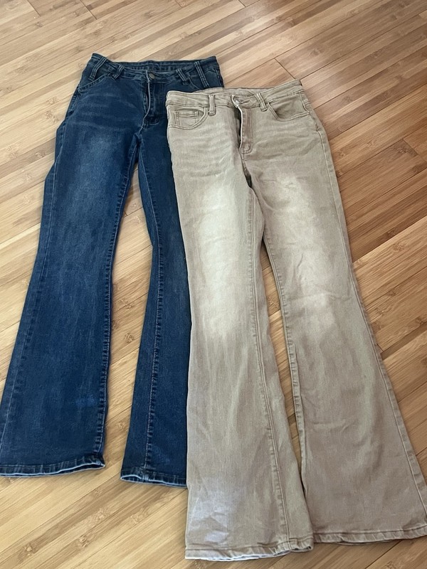 2 Pair Shein Jeans, Flare, Size 6 Great Condition. See Photos.