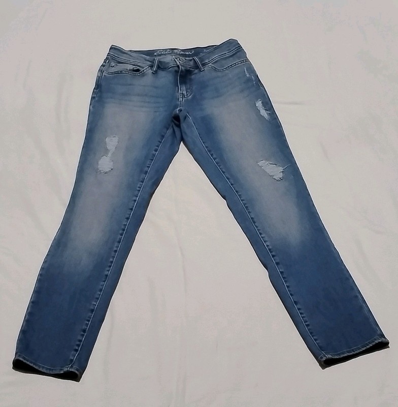 Eddie Bauer Women’s Boyfriend Slim Jeans Light Wash Blue Distressed 5-Pocket 2