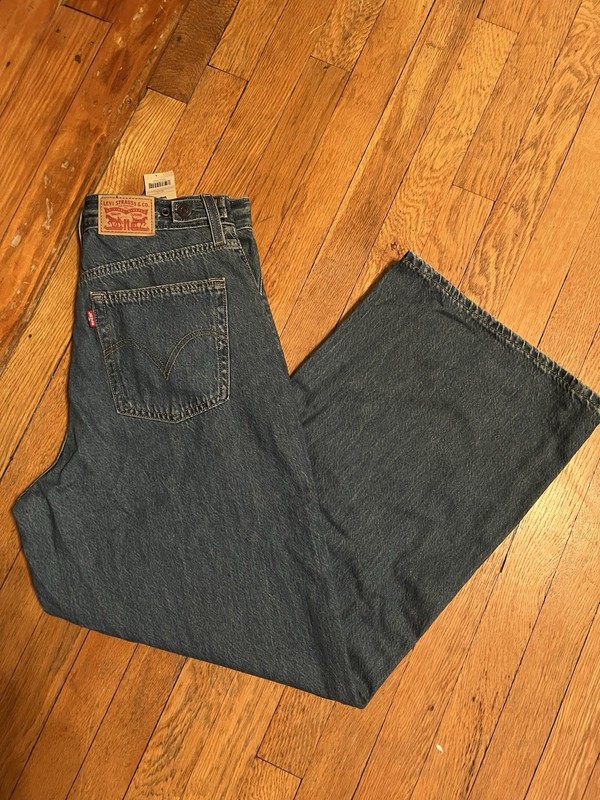 Levi’s Women’s CINCH BAGGY Jeans
