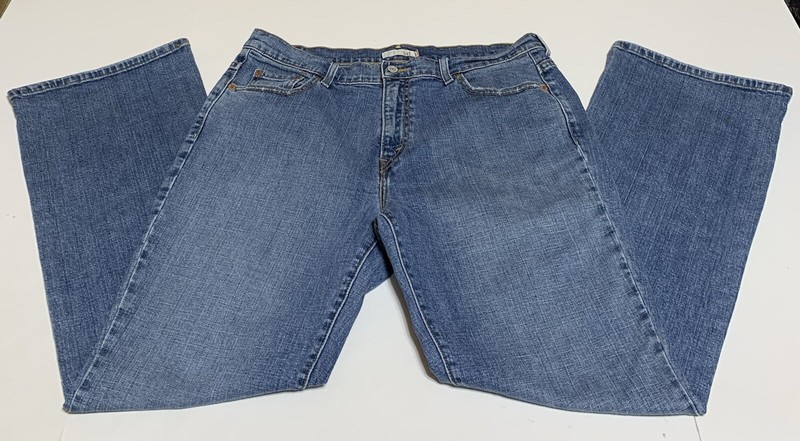 Levis 515 Boot Cut Medium Wash Blue Denim Jeans Size 16M 36x33