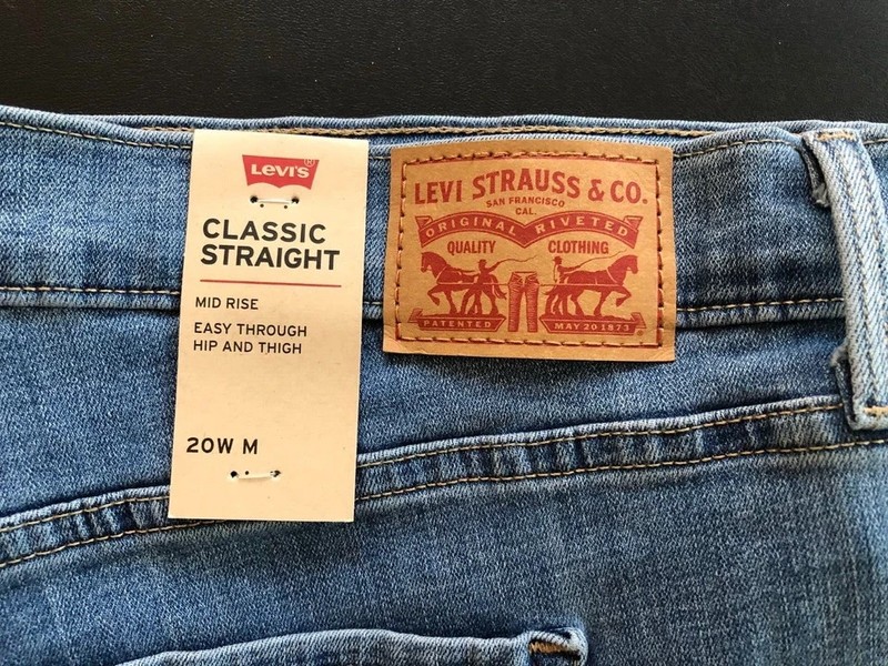 Levi's Levis Strauss Co. Womens Denim Jeans 20W Classic Straight - $59.50 gallery
