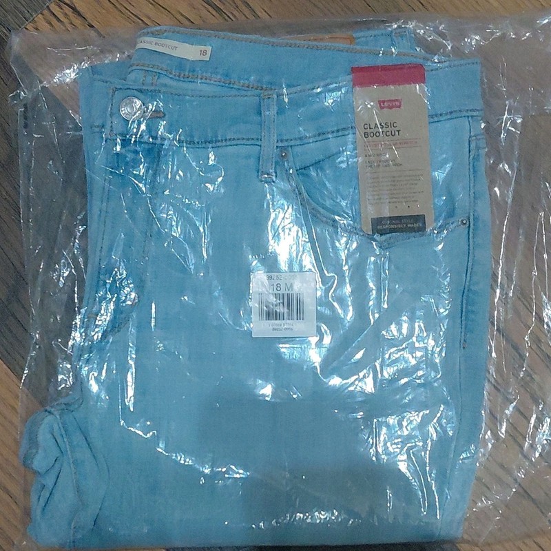 Levi’s Light Blue Denim Jeans Bootcut Light Wash Solid Plus Stretch 5-Pocket