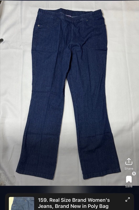 Women's Ultra Comfortable Stretch Waist Size L Straight Jean Brand NEW in Bags