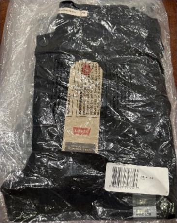Levi’s 28×28 (size 6) Women’s 311 Shaping Skinny Soft Black Jeans
