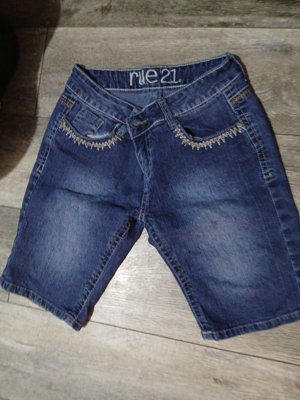 Rue 21 Knee high shores size 5/6 in ladies