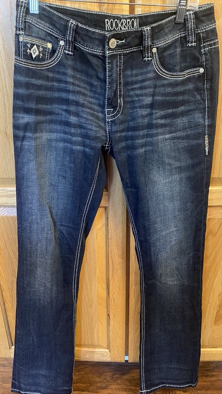 Rock & Roll Cowgirl Woman’s Boyfriend Fit Dark Wash Denim Jeans Size 27 X 34