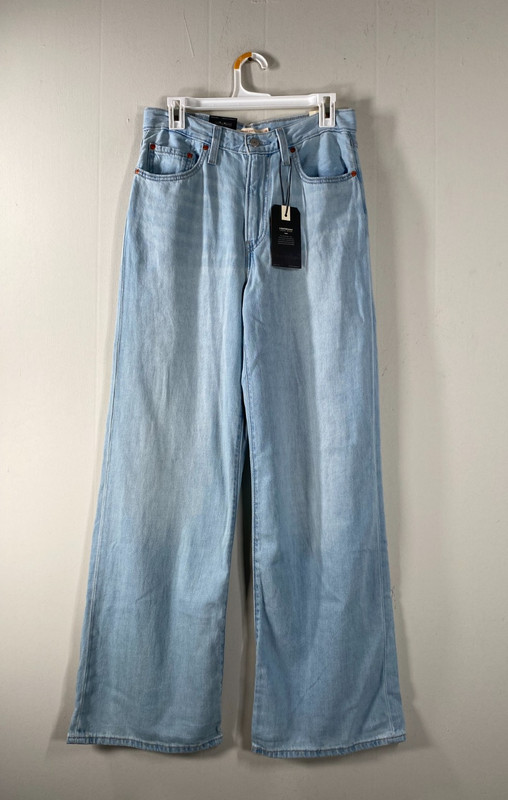 Levi’s Premium Ribcage Wide Leg Jeans Women’s 28 Lightweight Linen Blue NWT
