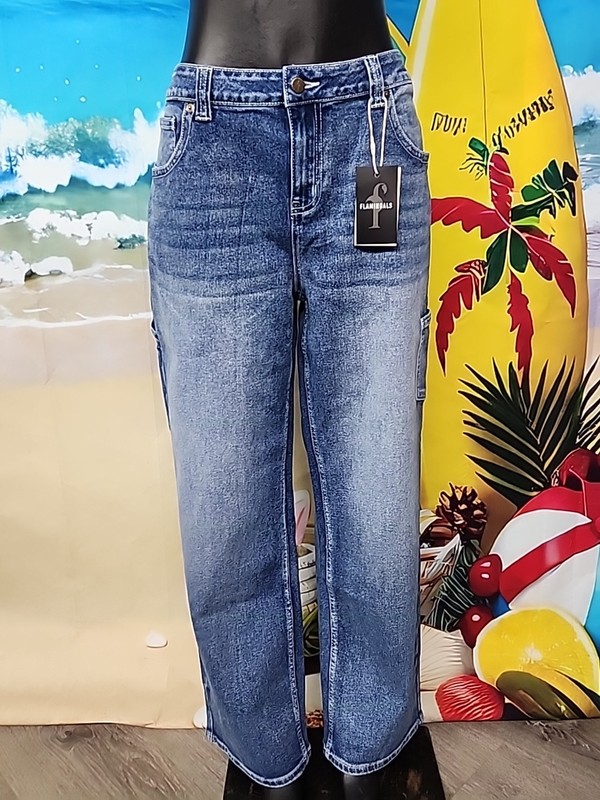 Nwt womans Flamingals Cargo Style Blue Jeans #82242 Size Medium 31 Inseam